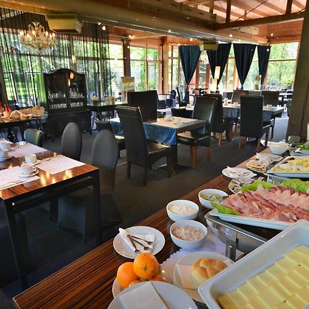 Parkhotel Morris Nový Bor מראה חיצוני תמונה