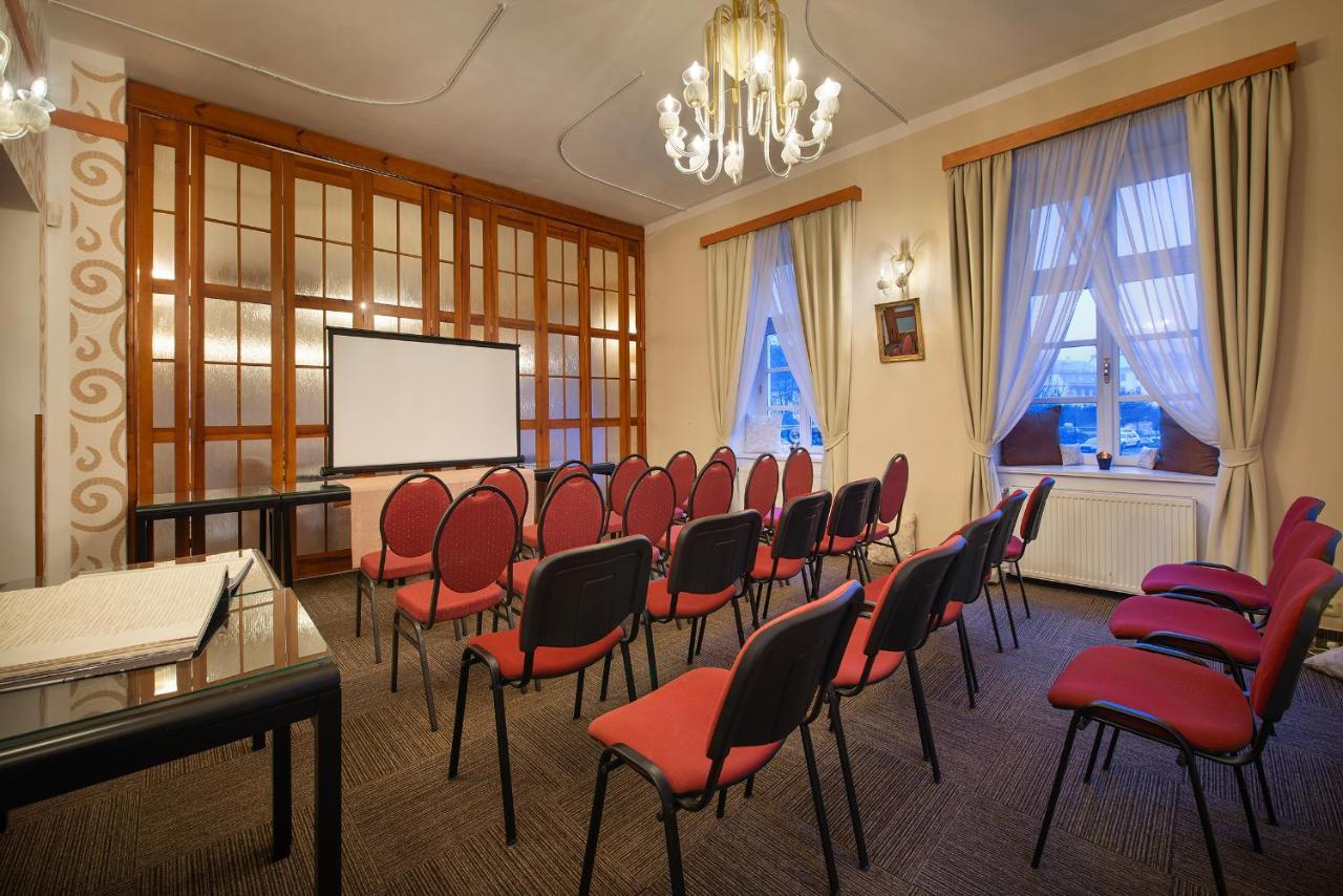 Parkhotel Morris Nový Bor מראה חיצוני תמונה
