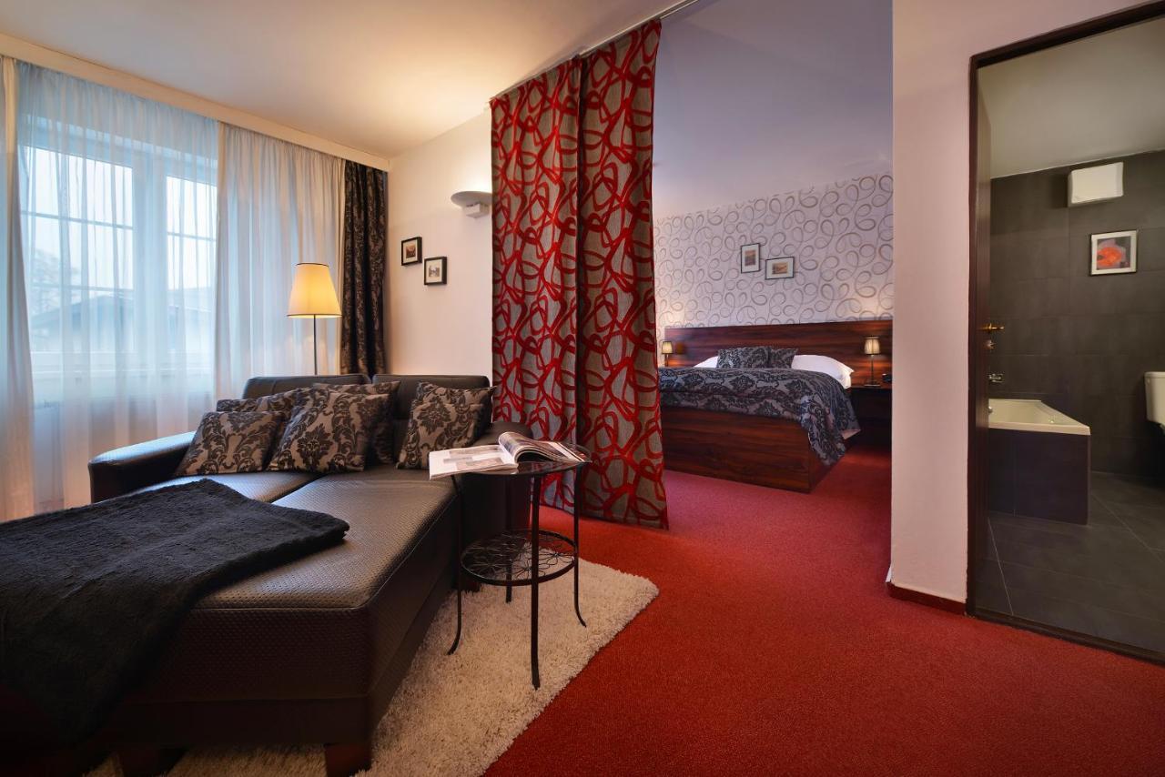 Parkhotel Morris Nový Bor מראה חיצוני תמונה