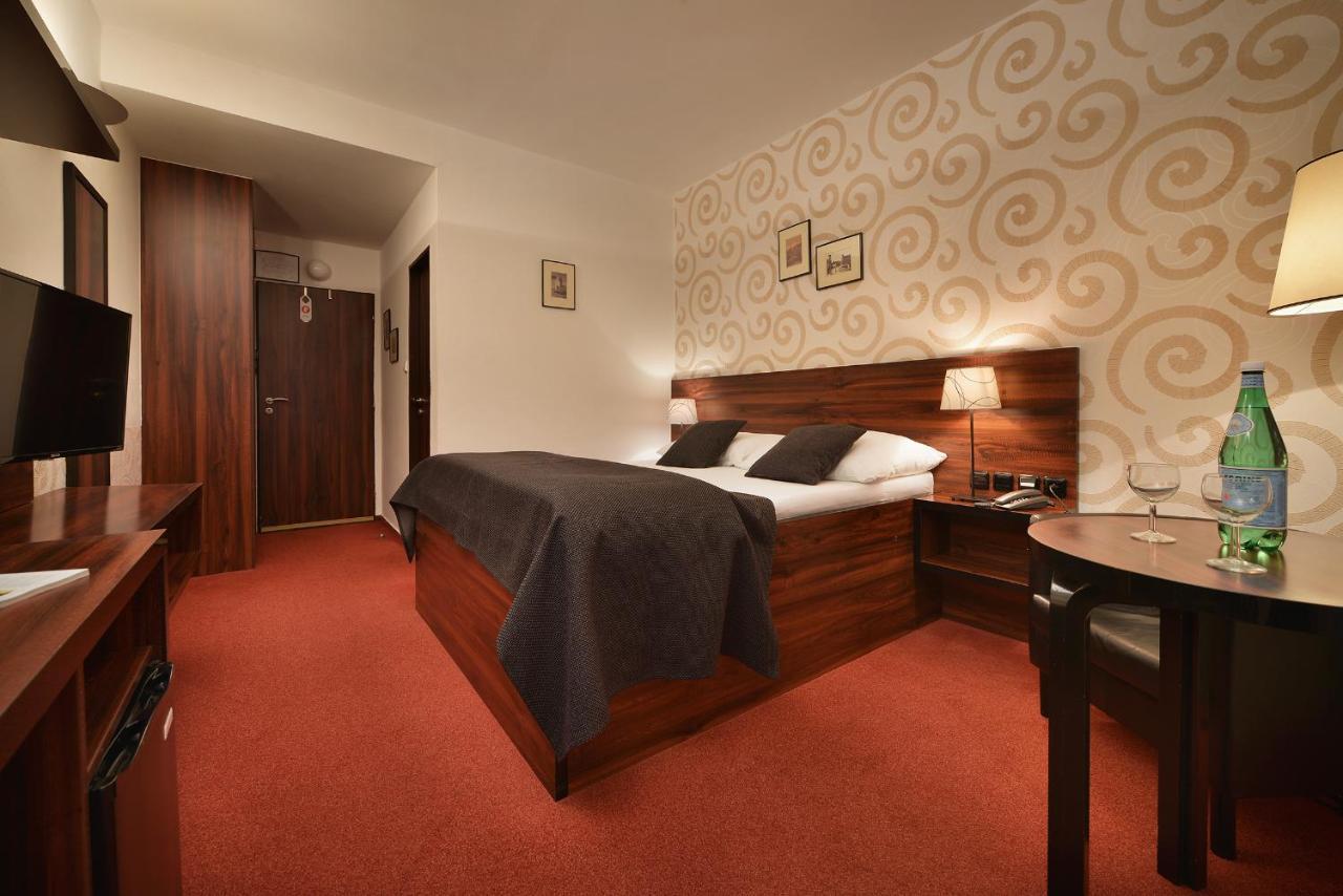 Parkhotel Morris Nový Bor מראה חיצוני תמונה