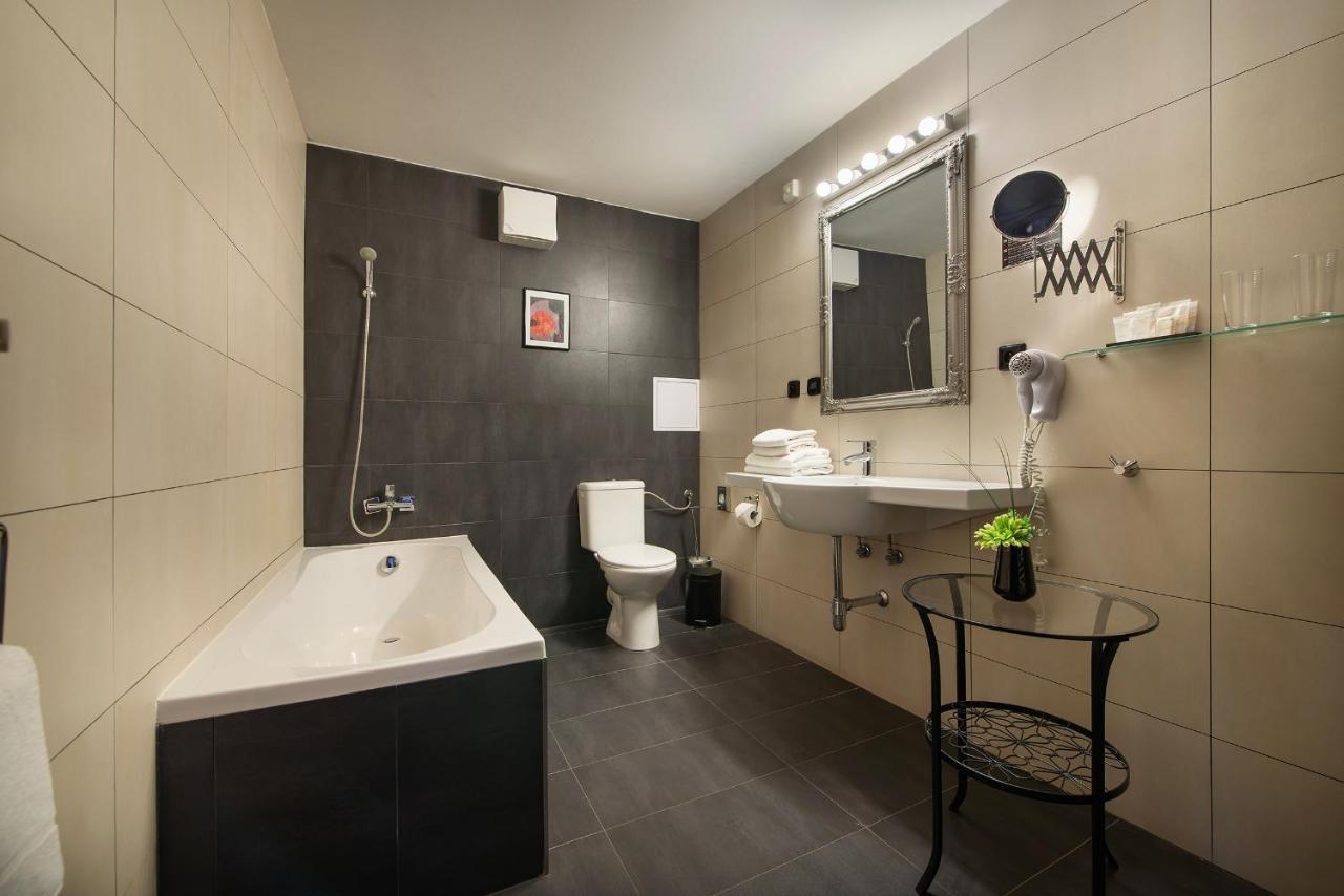 Parkhotel Morris Nový Bor מראה חיצוני תמונה