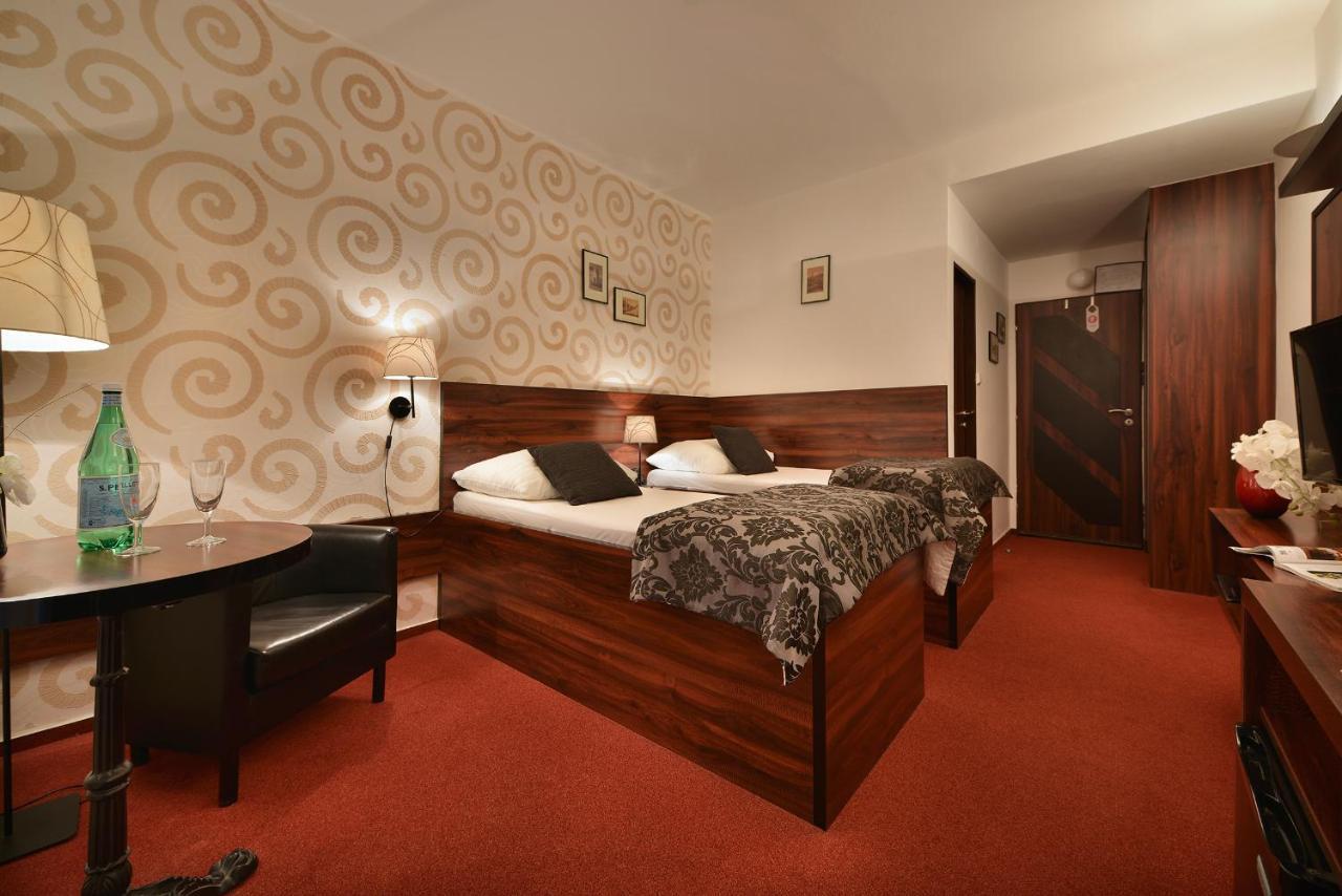 Parkhotel Morris Nový Bor מראה חיצוני תמונה