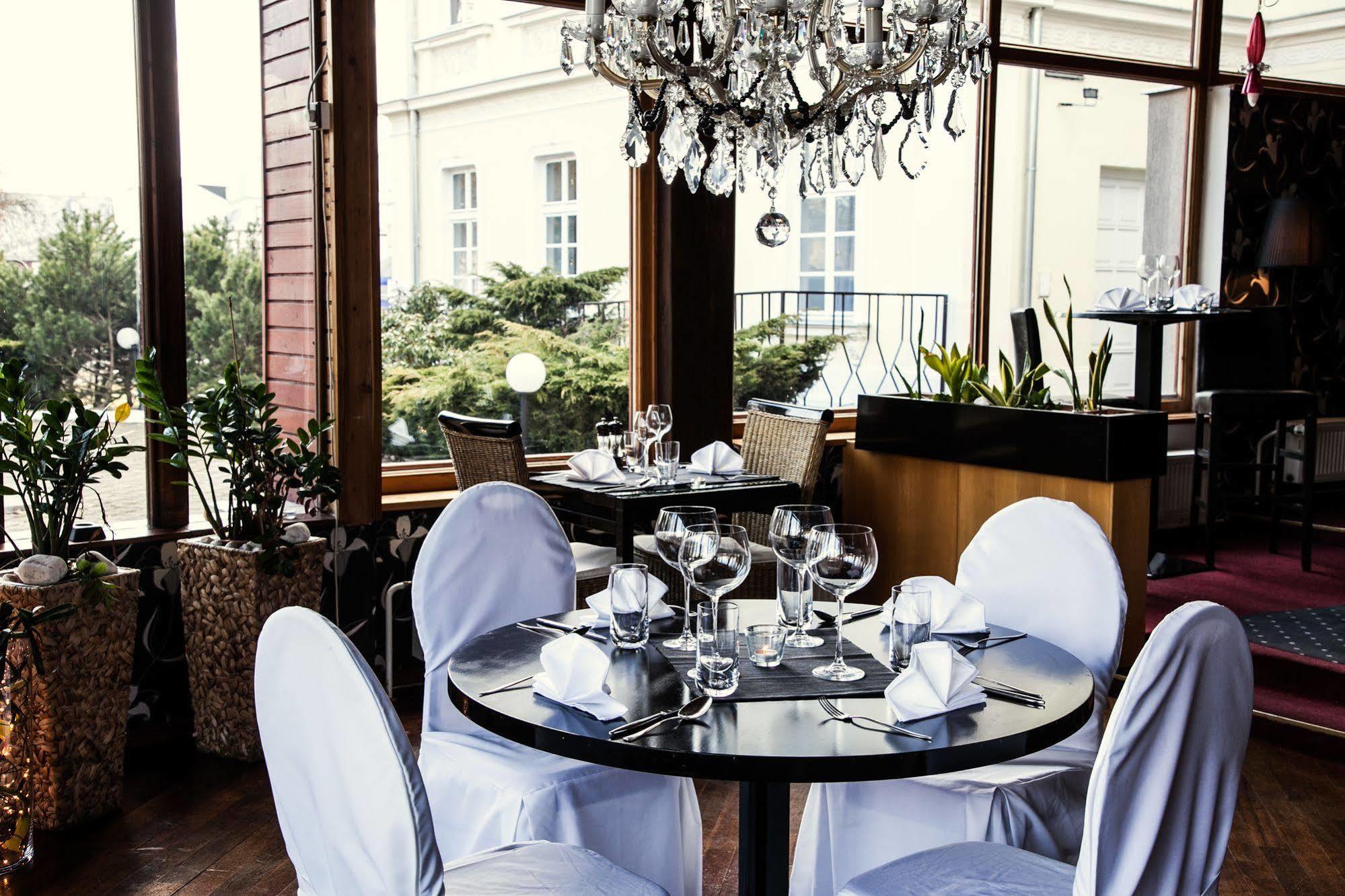 Parkhotel Morris Nový Bor מראה חיצוני תמונה