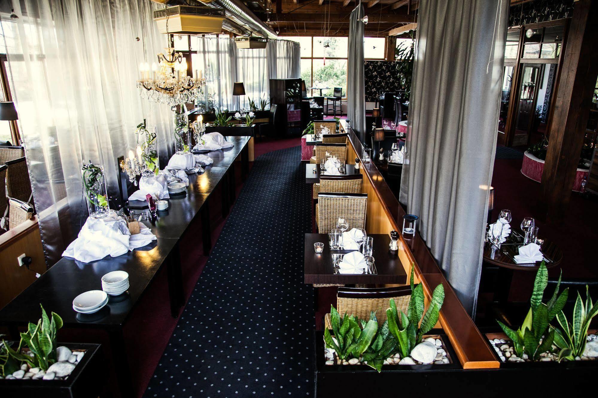 Parkhotel Morris Nový Bor מראה חיצוני תמונה