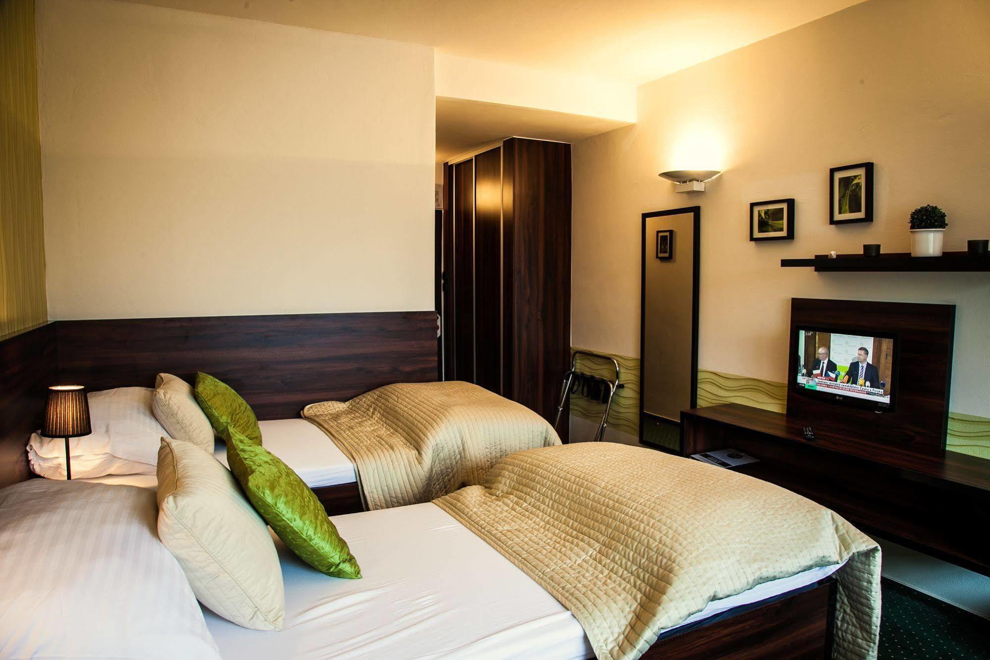 Parkhotel Morris Nový Bor מראה חיצוני תמונה
